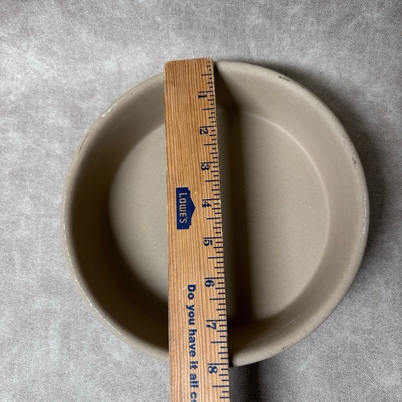 The Pampered Chef - Stoneware - 8" Round - Deep Dish - Baker USA - Picture 2 of 4